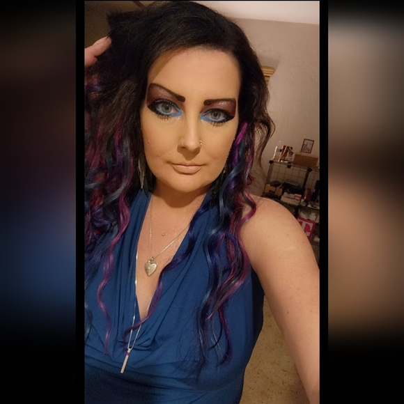 Meet your Posher, Kelli - Picture 3 of 7